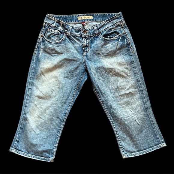 BUCKLE BRAND OUTFIT CAPRIS AND TOP - Picture 4 of 5